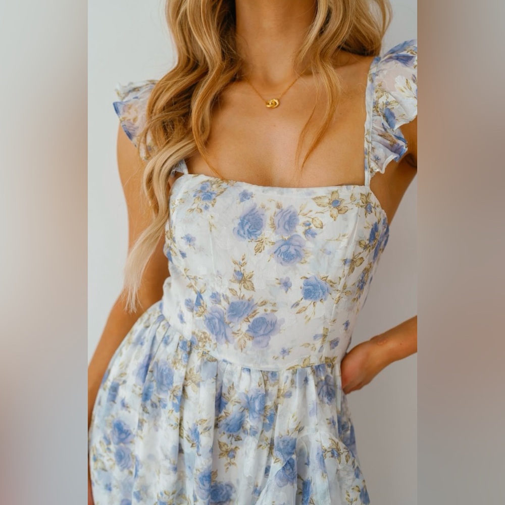 SOLD NWT BLUE AND WHITE FLORAL MAXI RUFFLE DRESS WITH SLIT - FORMAL DRESS - Picture 2 of 15